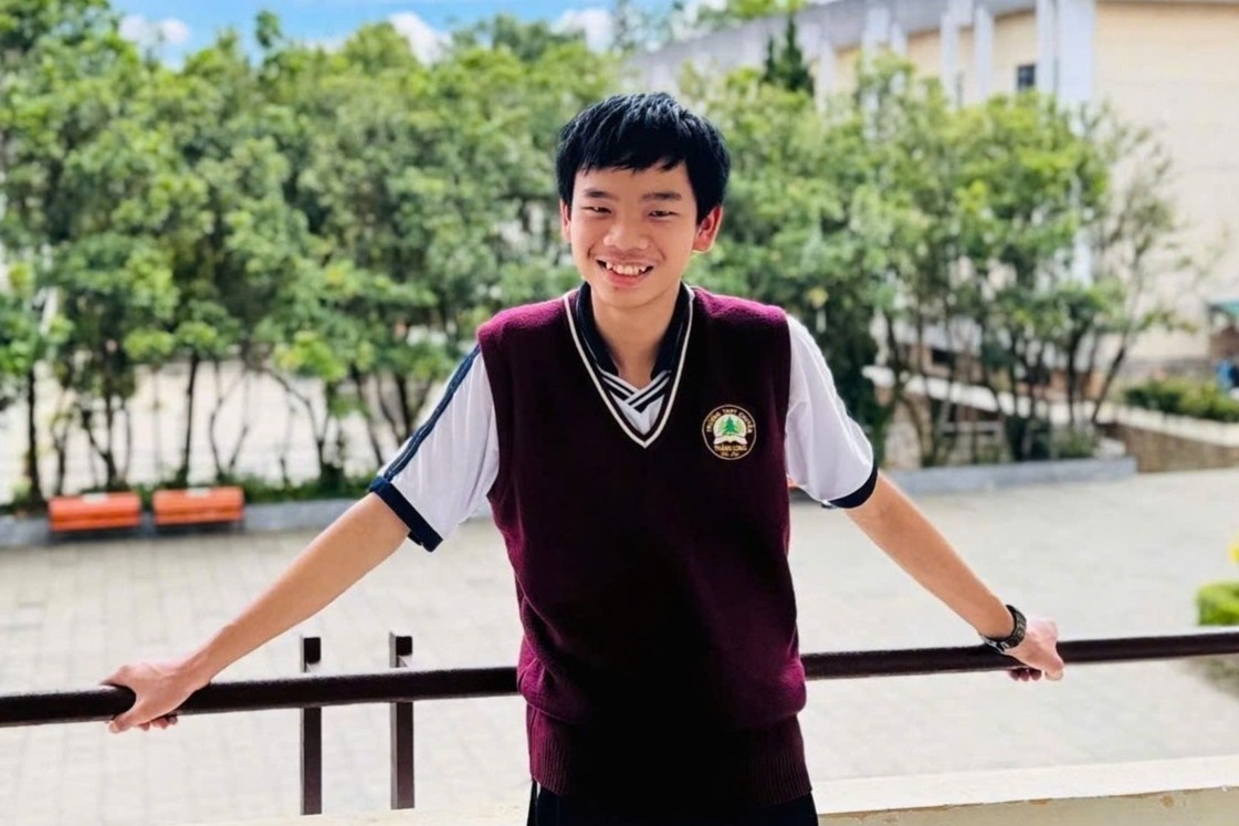 Nam sinh doat huy chuong Olympic voi cach giai doc dao chi 4 dong lenh hinh anh