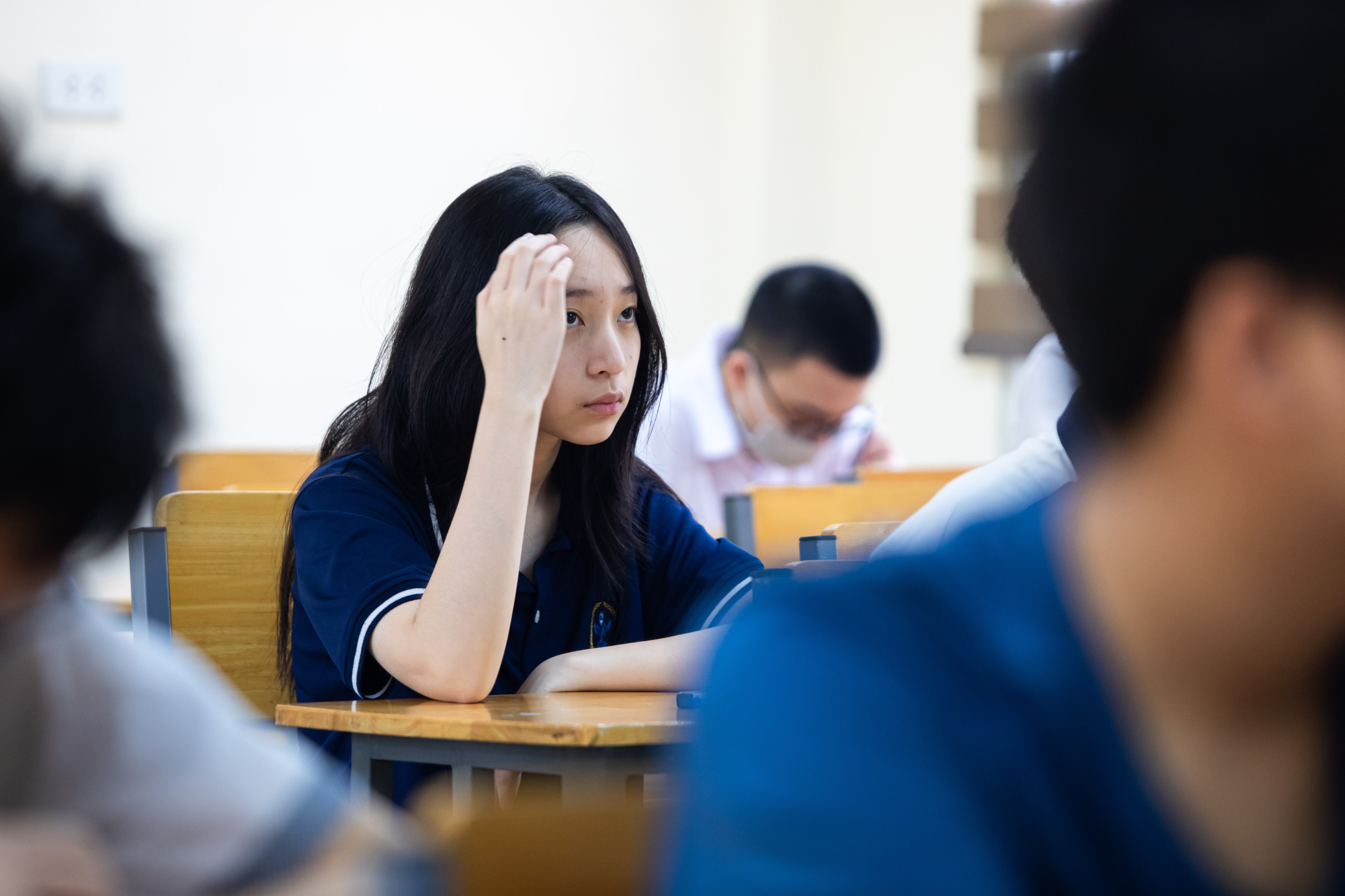 thi 10 chuyen Su pham anh 11