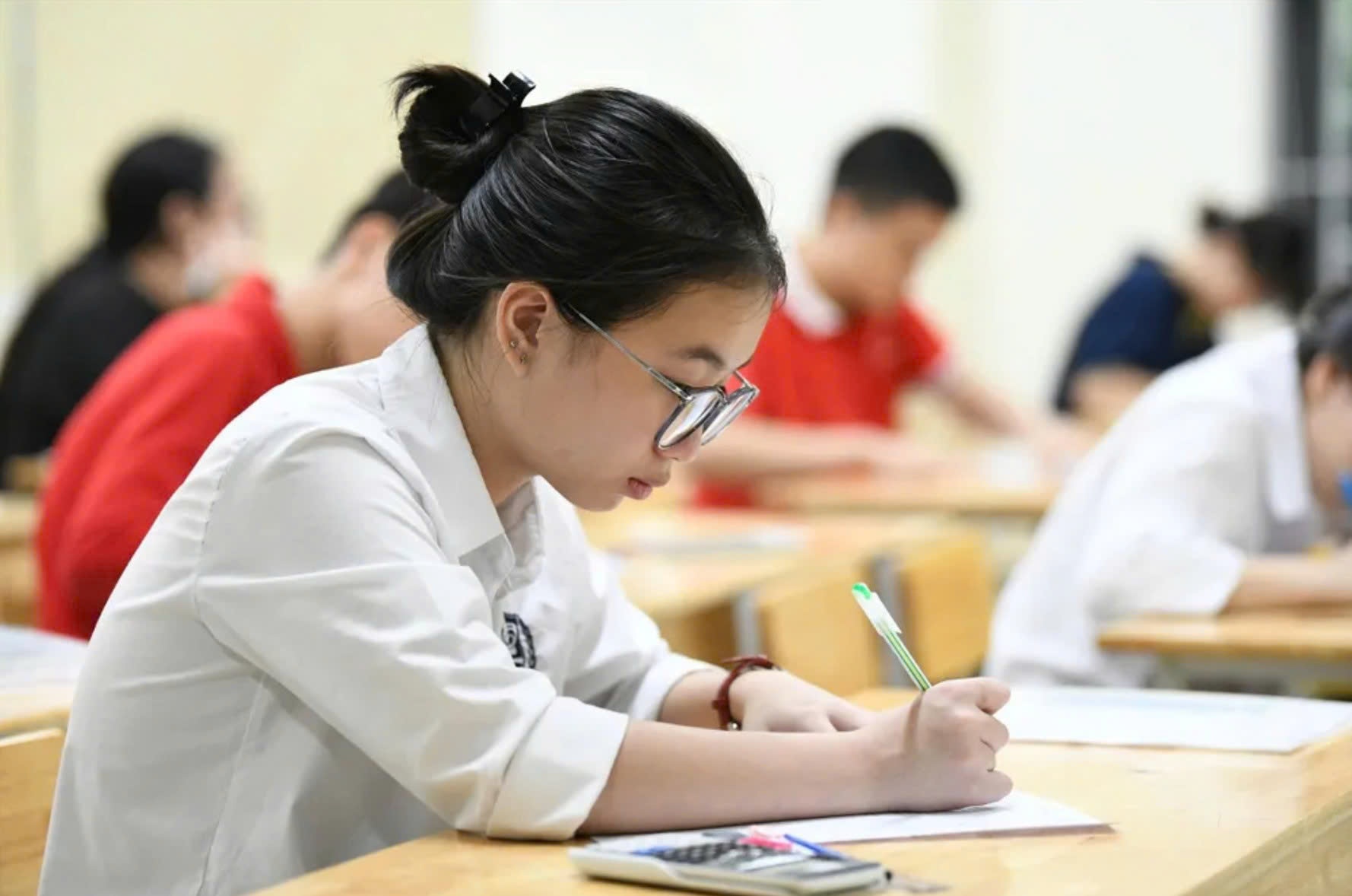 Quay cuong thi vao lop 10, thi nhu 'cuoi chay' hinh anh