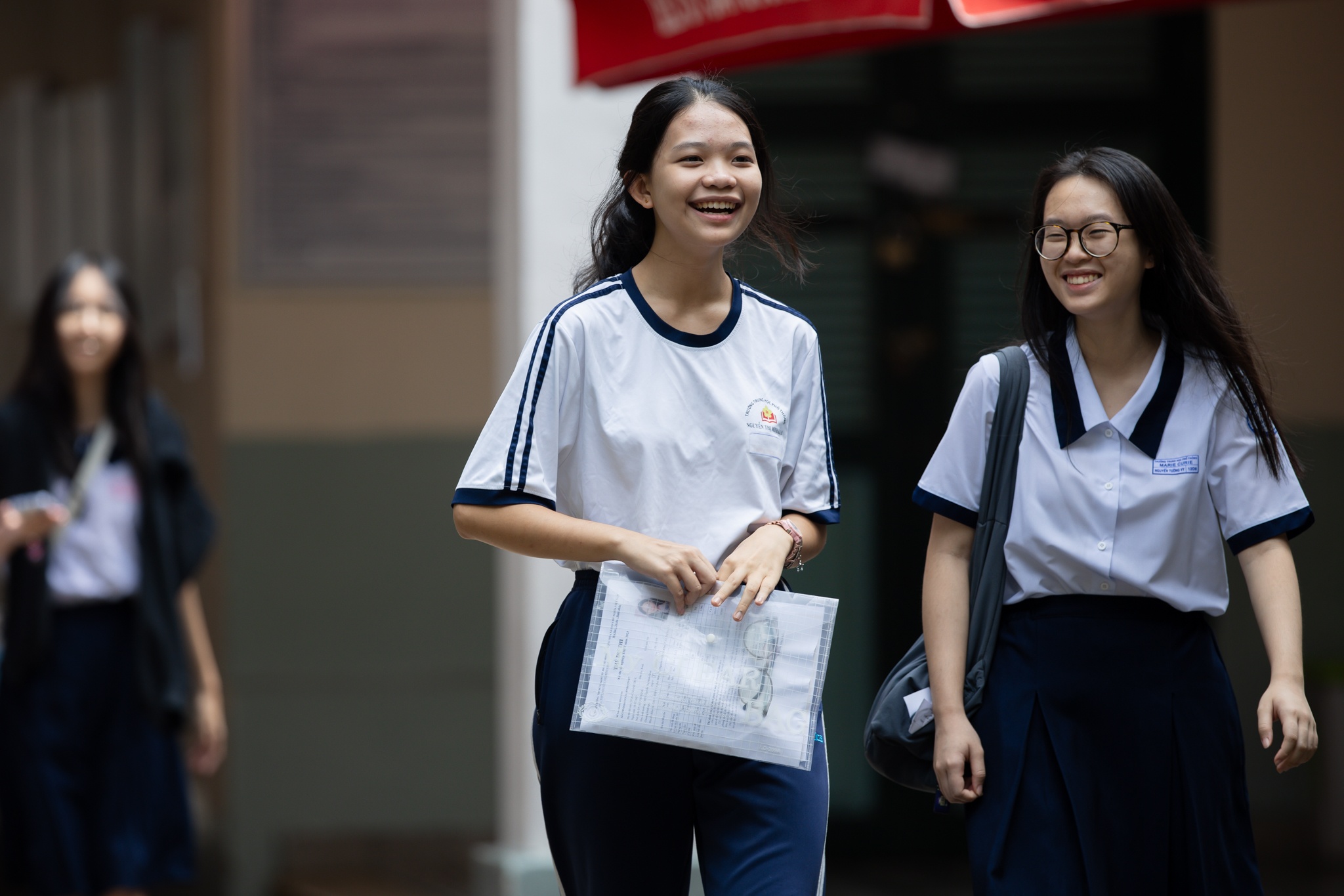 Tuyen sinh dau cap bat dau 'nong' hinh anh