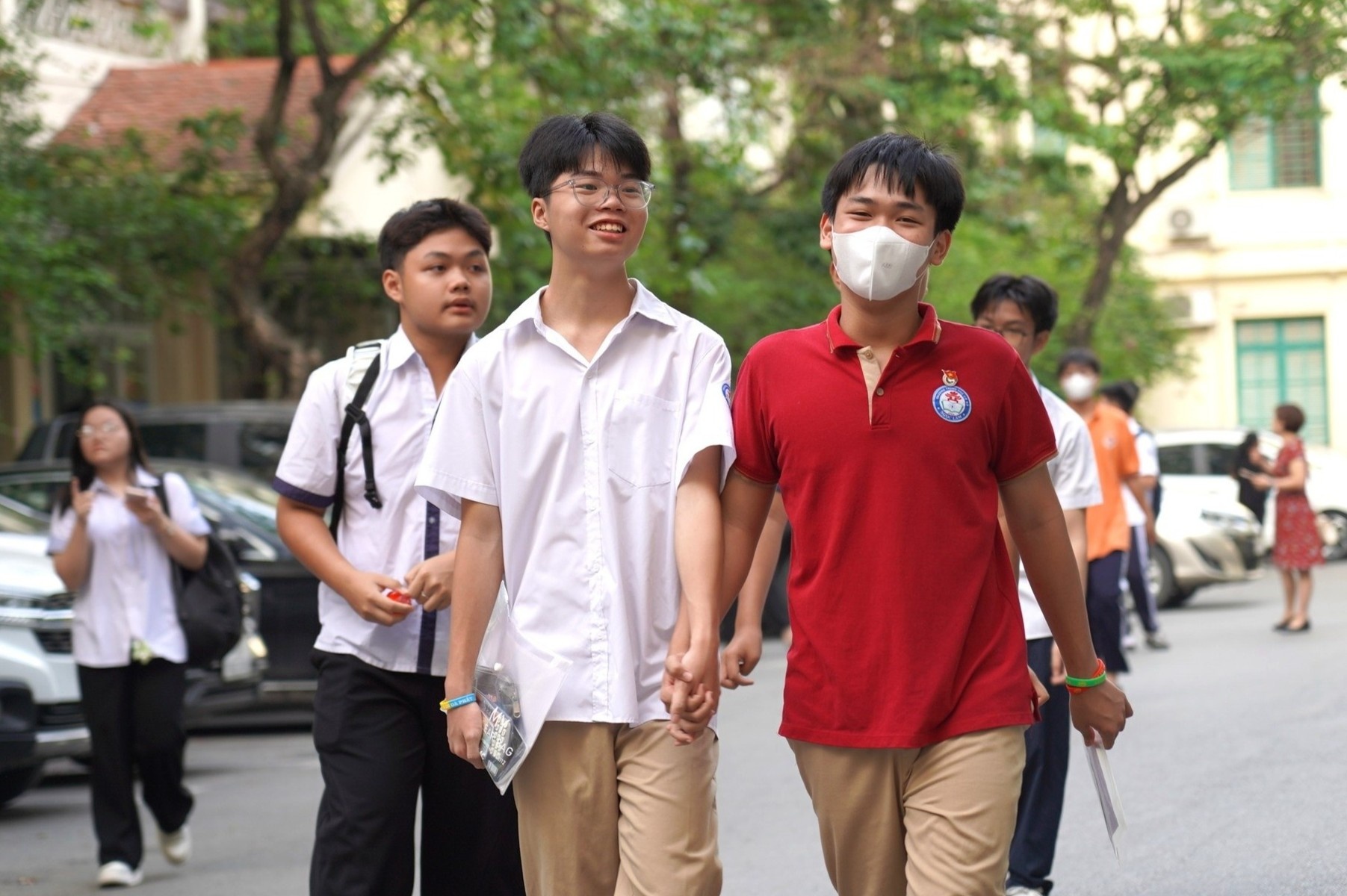 Diem chuan vao lop 10 chuyen Khoa hoc Tu nhien cao nhat 19,5 hinh anh