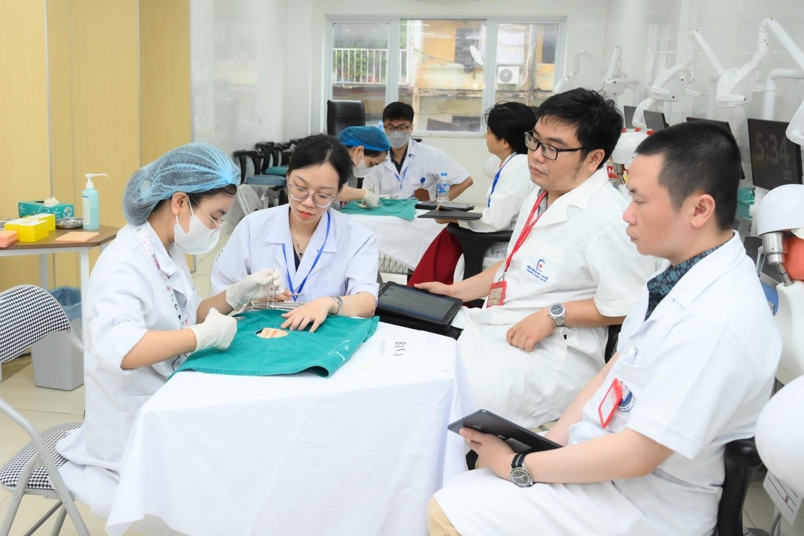 Dai hoc Y Ha Noi tuyen thang toi 40% chi tieu hinh anh