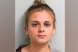 Hut can truoc gio len lop, co giao bao hanh hang chuc tre nho o Anh hinh anh