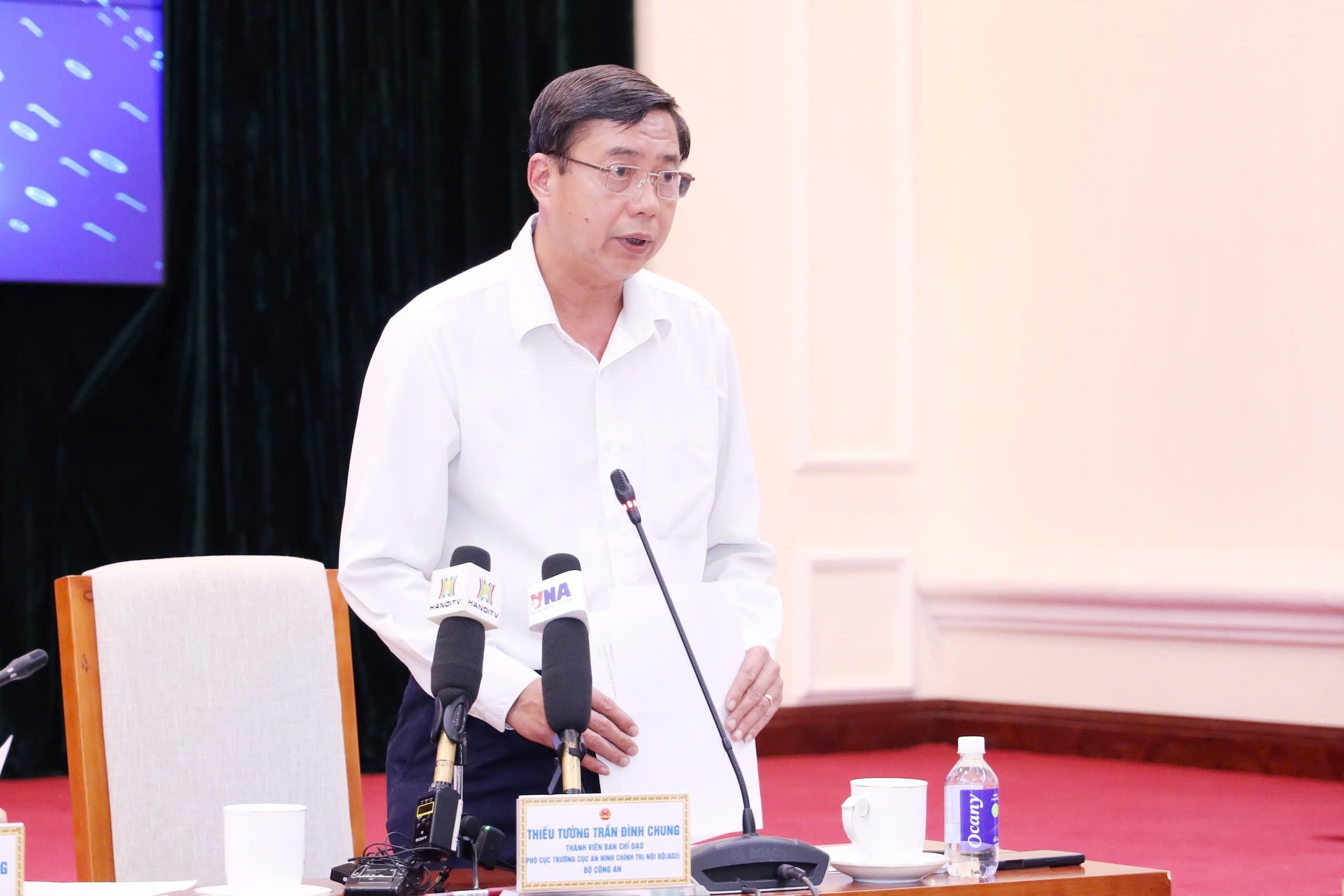 thi sinh vi pham anh 1