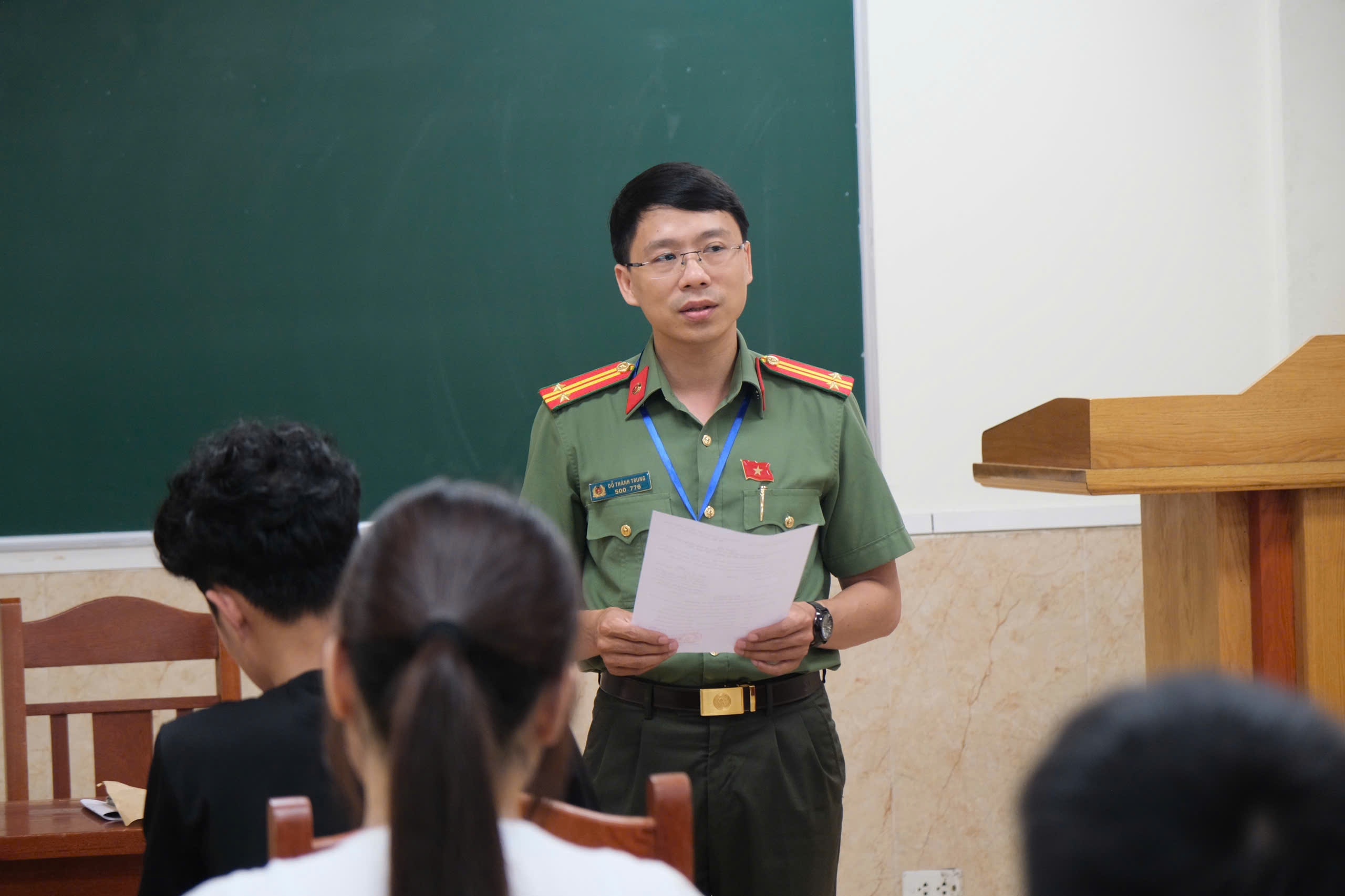 danh gia cong an anh 4
