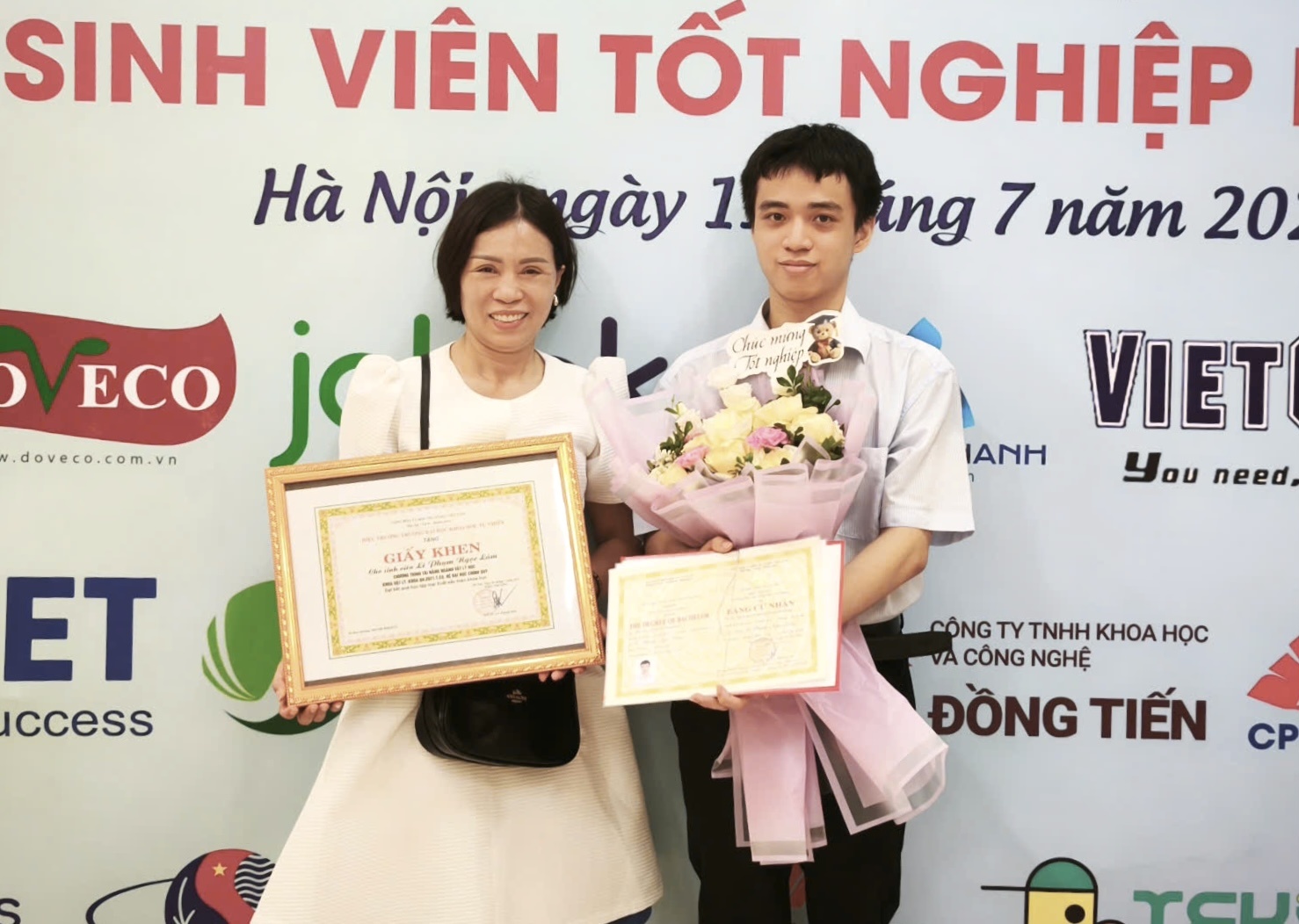 thu khoa kep tu nhien anh 1