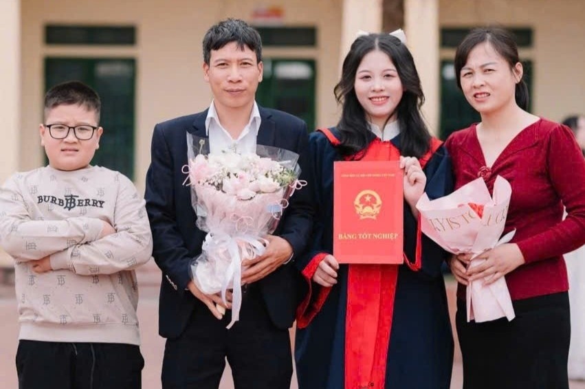 thu khoa A00 anh 1
