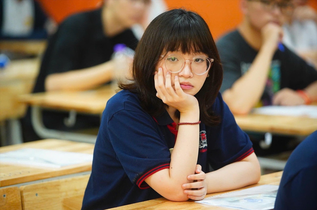 Ky thi hai trong mot day ganh nang len vai hoc sinh? hinh anh