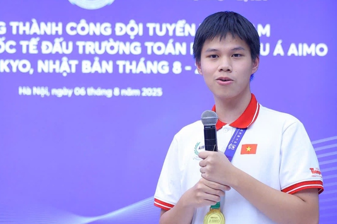 Nam sinh chuyen Ams vo dich Toan hoc Chau A nam 2025 hinh anh