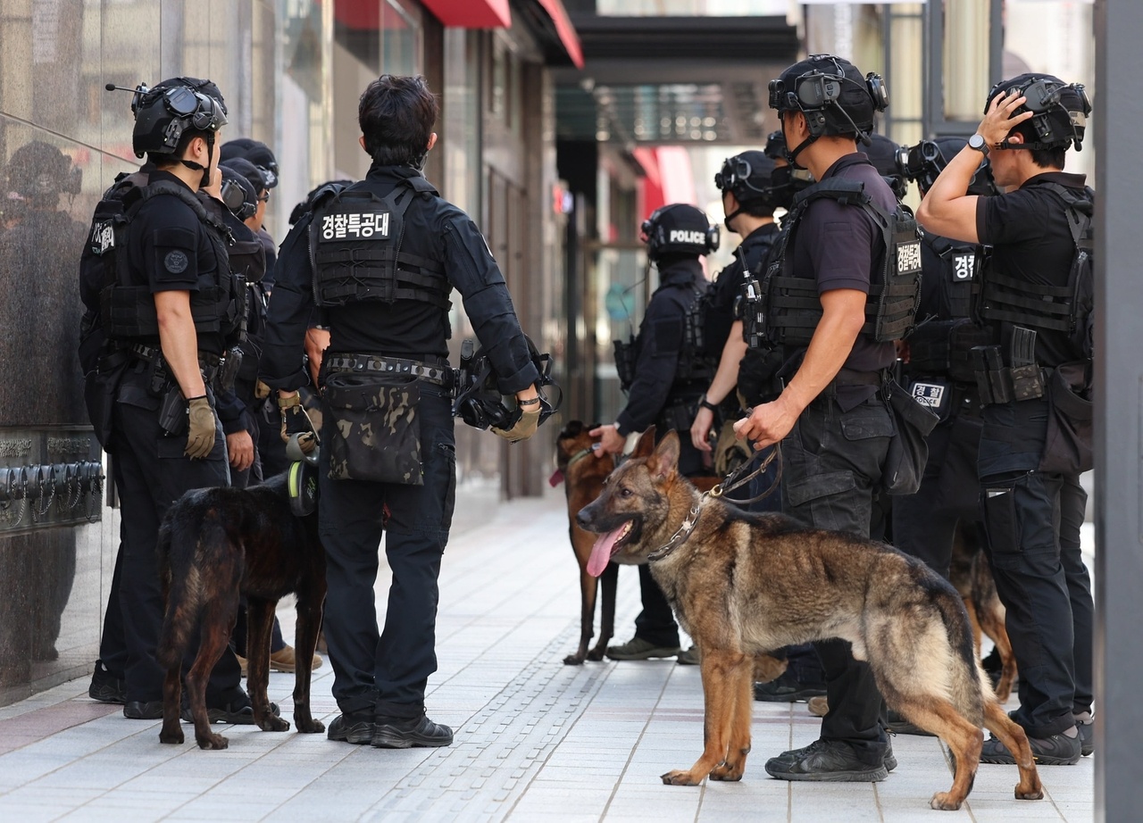 Nam sinh 13 tuoi o Han Quoc bi bat sau tro dua doa danh bom hinh anh