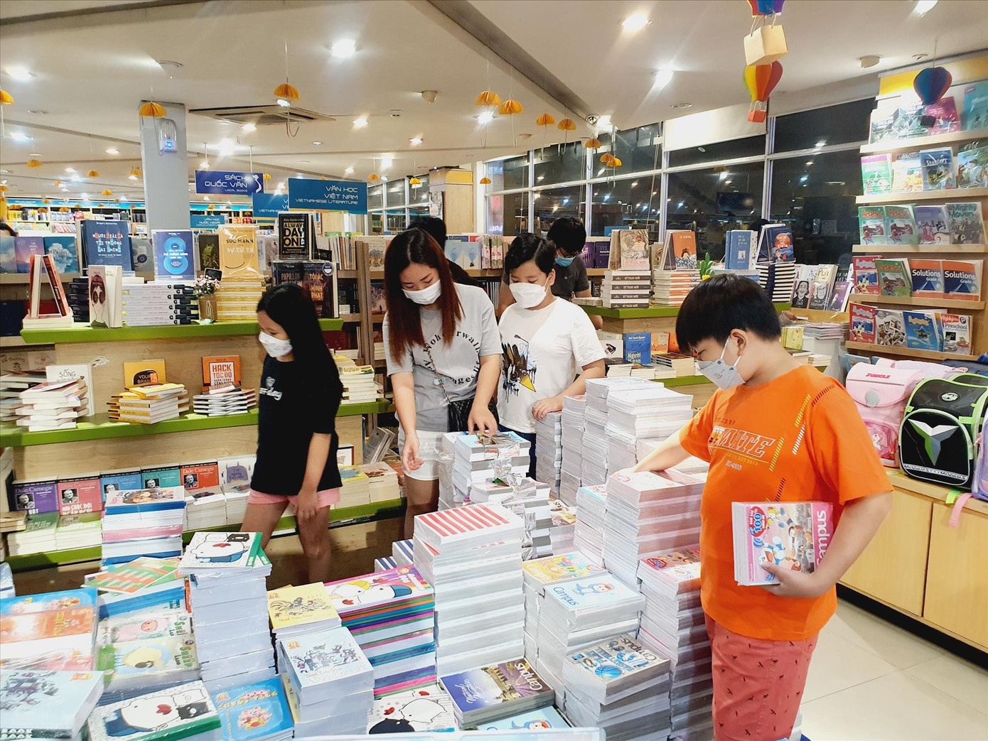 Sau sap nhap, giao vien mon Lich su, Ðia ly gap kho hinh anh