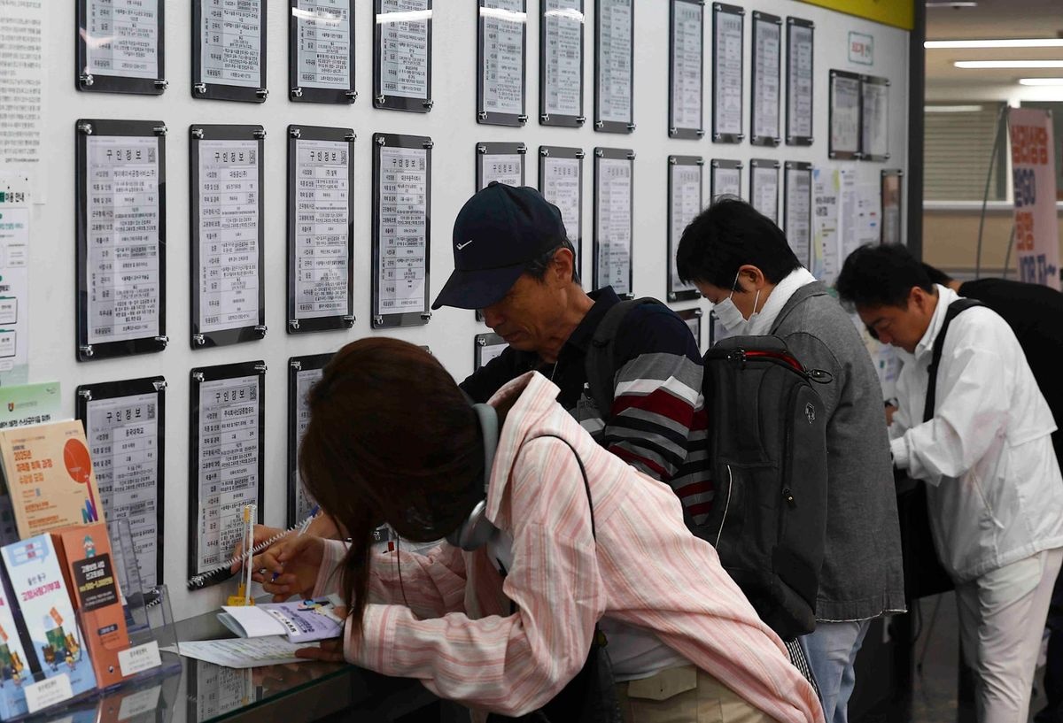 Khong dam tot nghiep dai hoc vi so that nghiep hinh anh