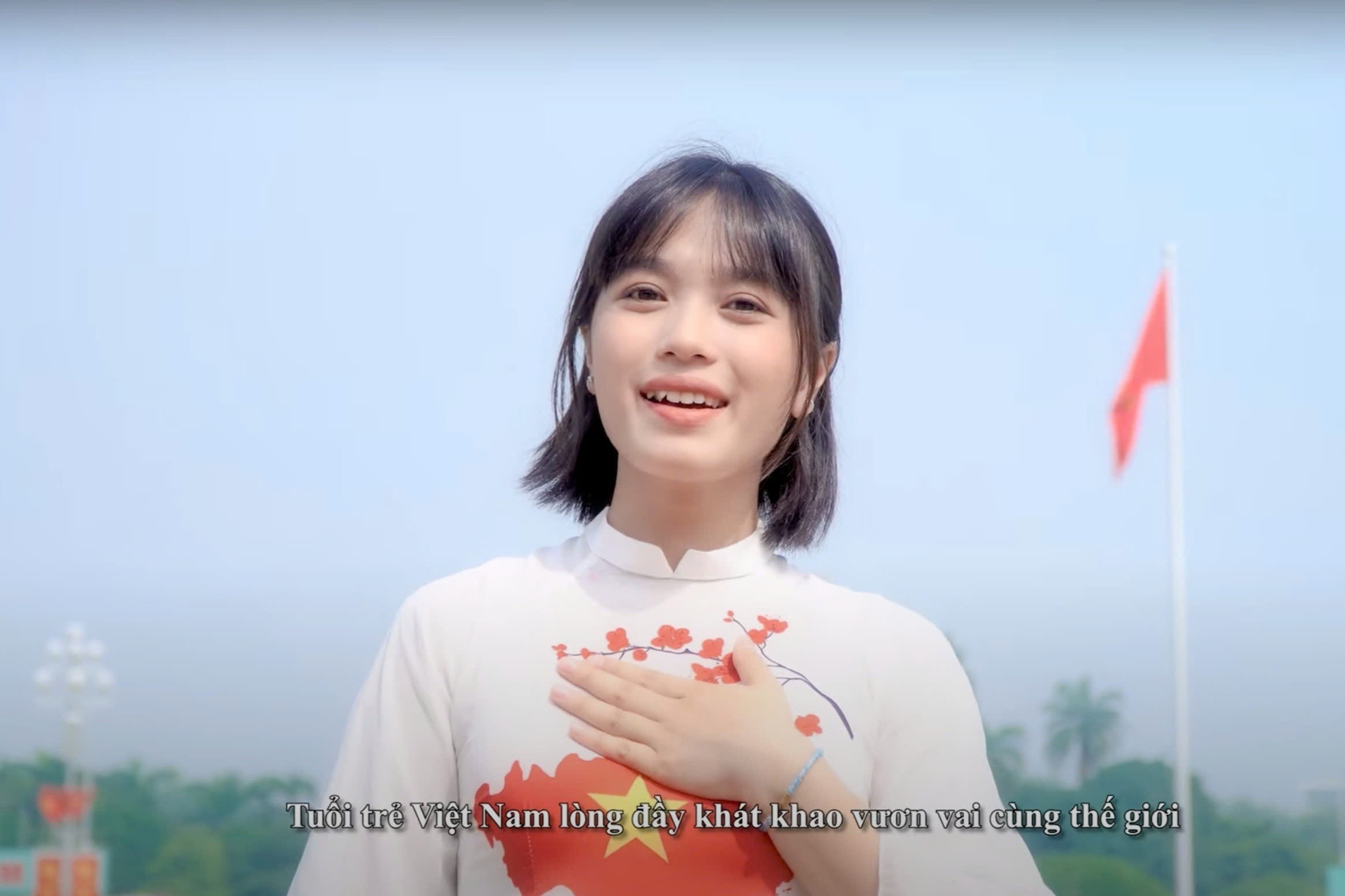 'Viet tiep cau chuyen hoa binh' the hien bang 13 ngon ngu hinh anh