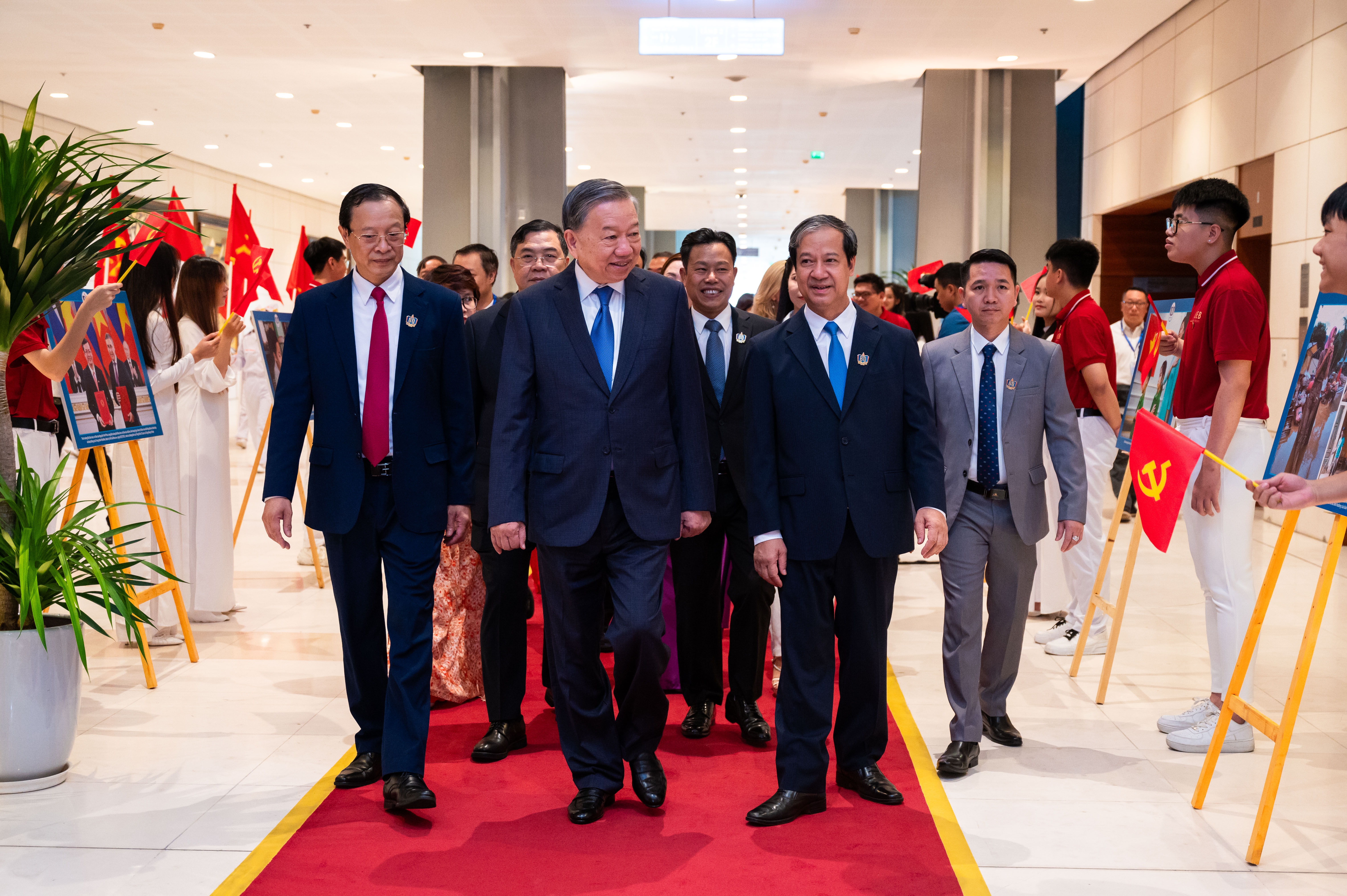 le khai giang dac biet anh 1