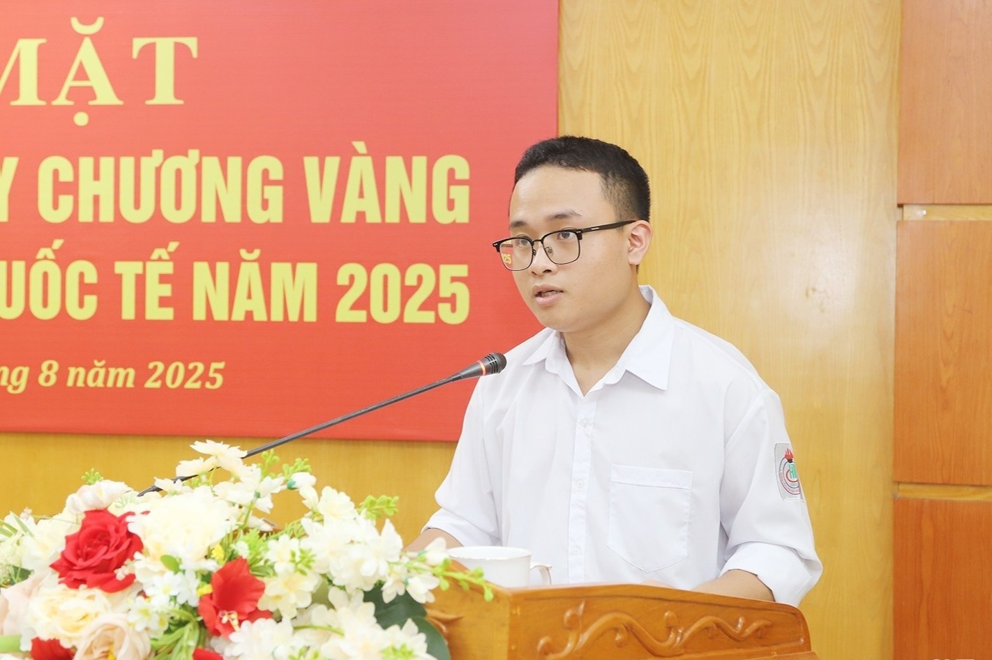 chu nhan Olympic quoc te anh 3