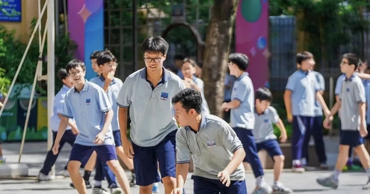 Loay hoay giua phi cau lac bo va bai toan don con hinh anh