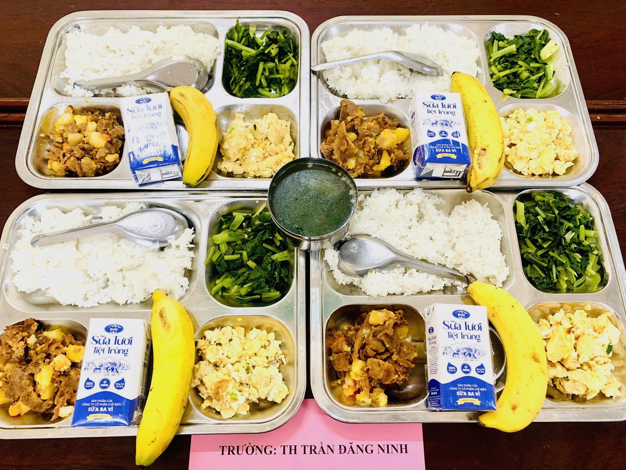 Ha Noi yeu cau cong khai thuc don bua an ban tru hinh anh