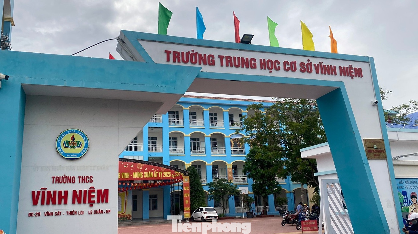 Truong hoc o Hai Phong tra phu huynh tien van dong mua sam thiet bi hinh anh