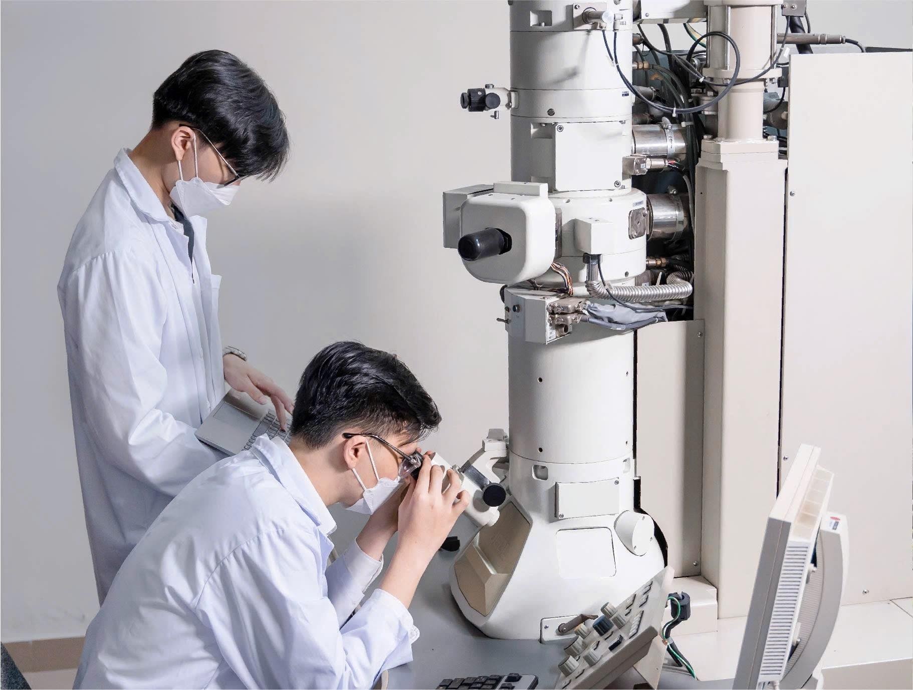 Dai hoc nao duoc dau tu trong diem de vao top 150 chau A? hinh anh