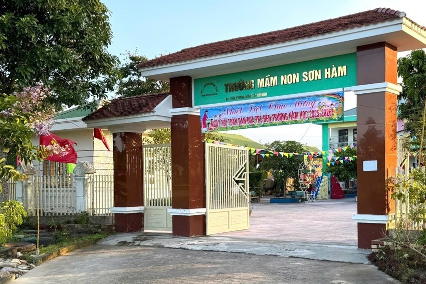 De giao vien nhieu thang khong luong, nu hieu truong bi cach chuc hinh anh