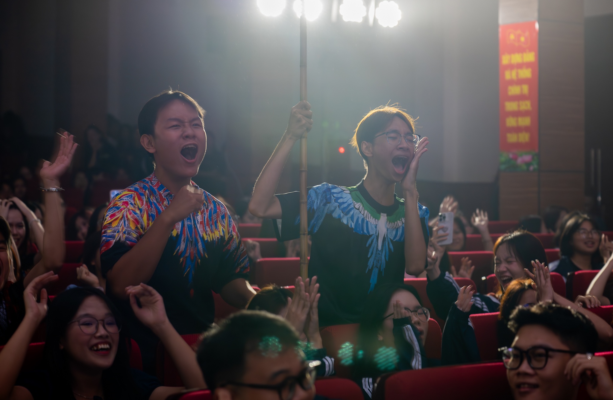 dem kich bao chi anh 7