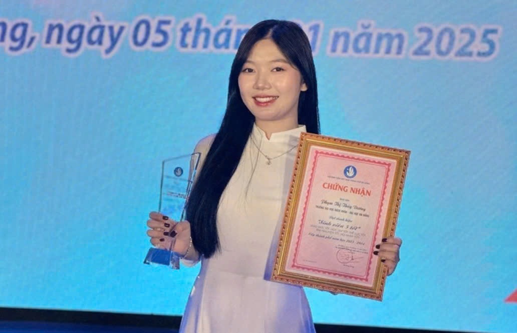 Co gai 23 tuoi gianh 2 hoc bong danh gia tai Phap va Trung Quoc hinh anh