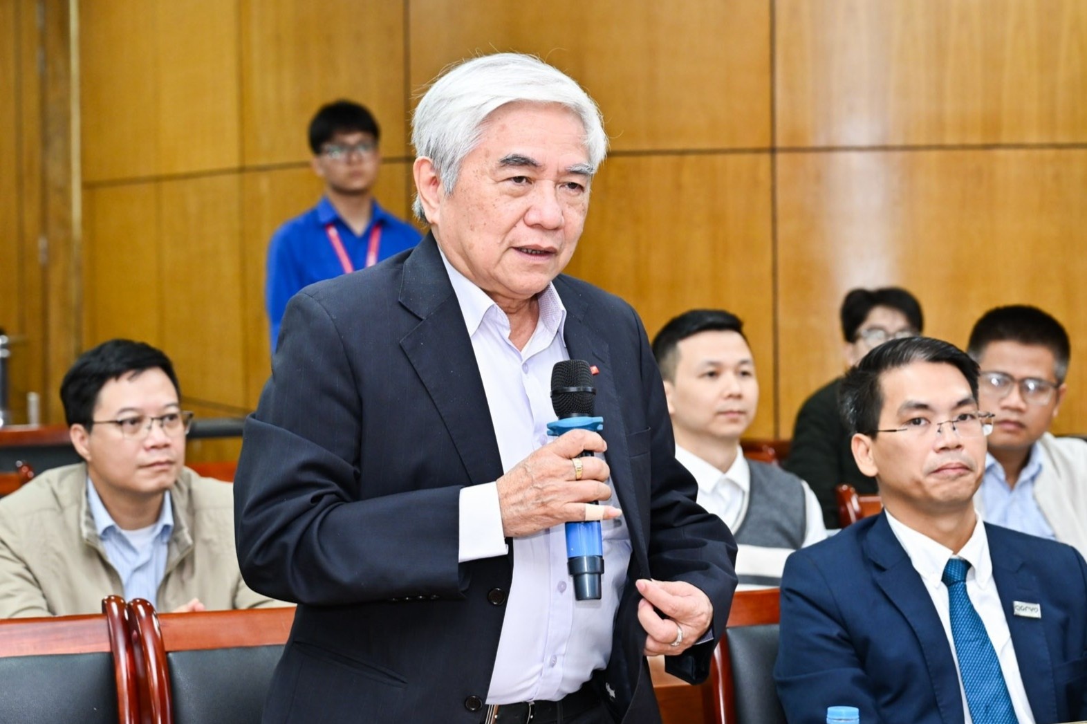 Co nhung tinh moi giao su ve nhung ca nam khong giao viec hinh anh