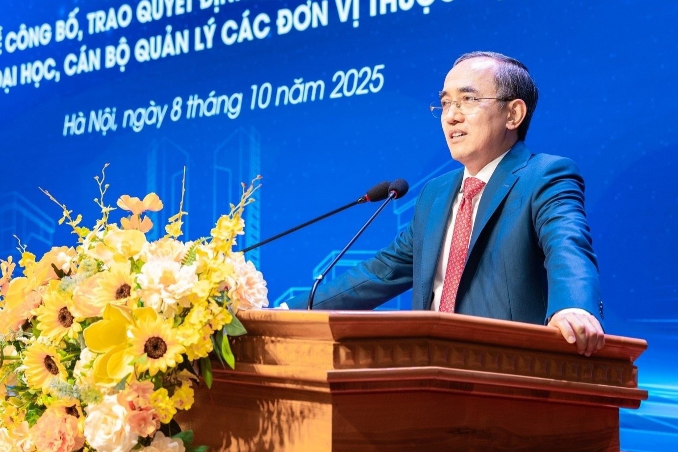 Dai gia so huu 6.200 ty dong dat chuan giao su 2025 hinh anh