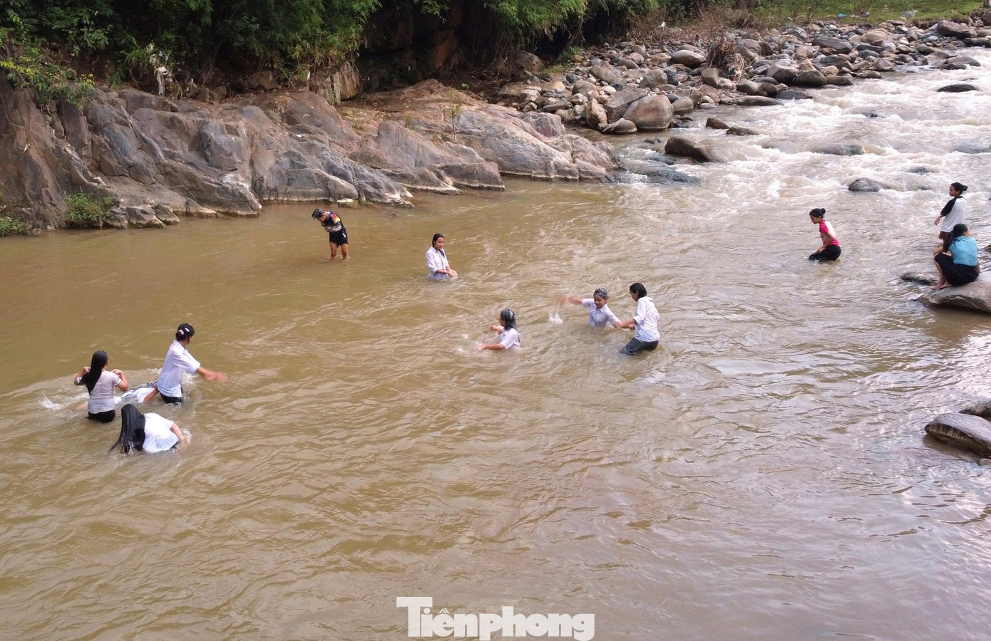 truong noi tru thanh hoa anh 2