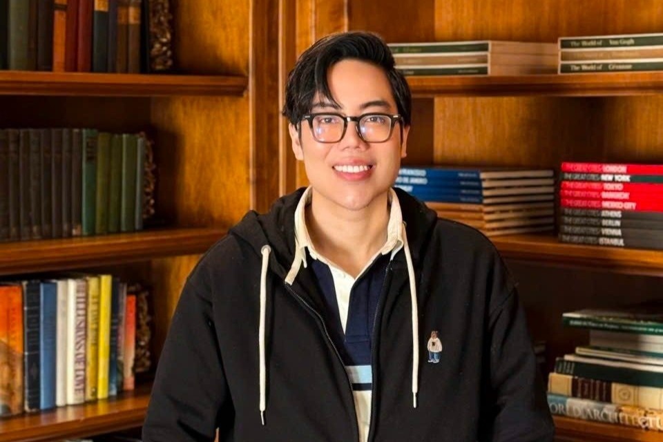 Huy lich dien thuyet cua 'Huy Forum' tai DH Kinh te Quoc dan hinh anh