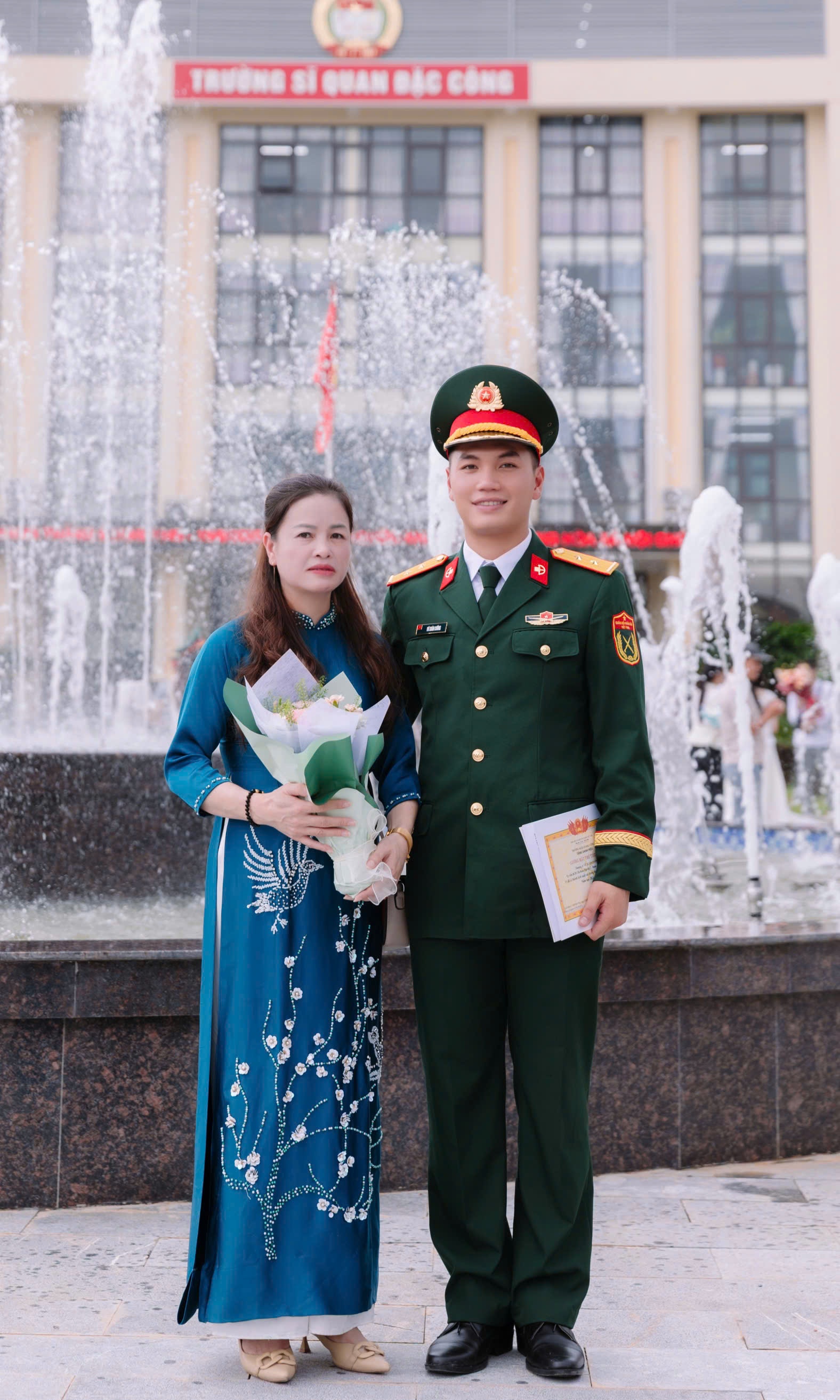 thu khoa dac cong nuoc,  Vu Xuan Cuong, truong si quan dac cong anh 7