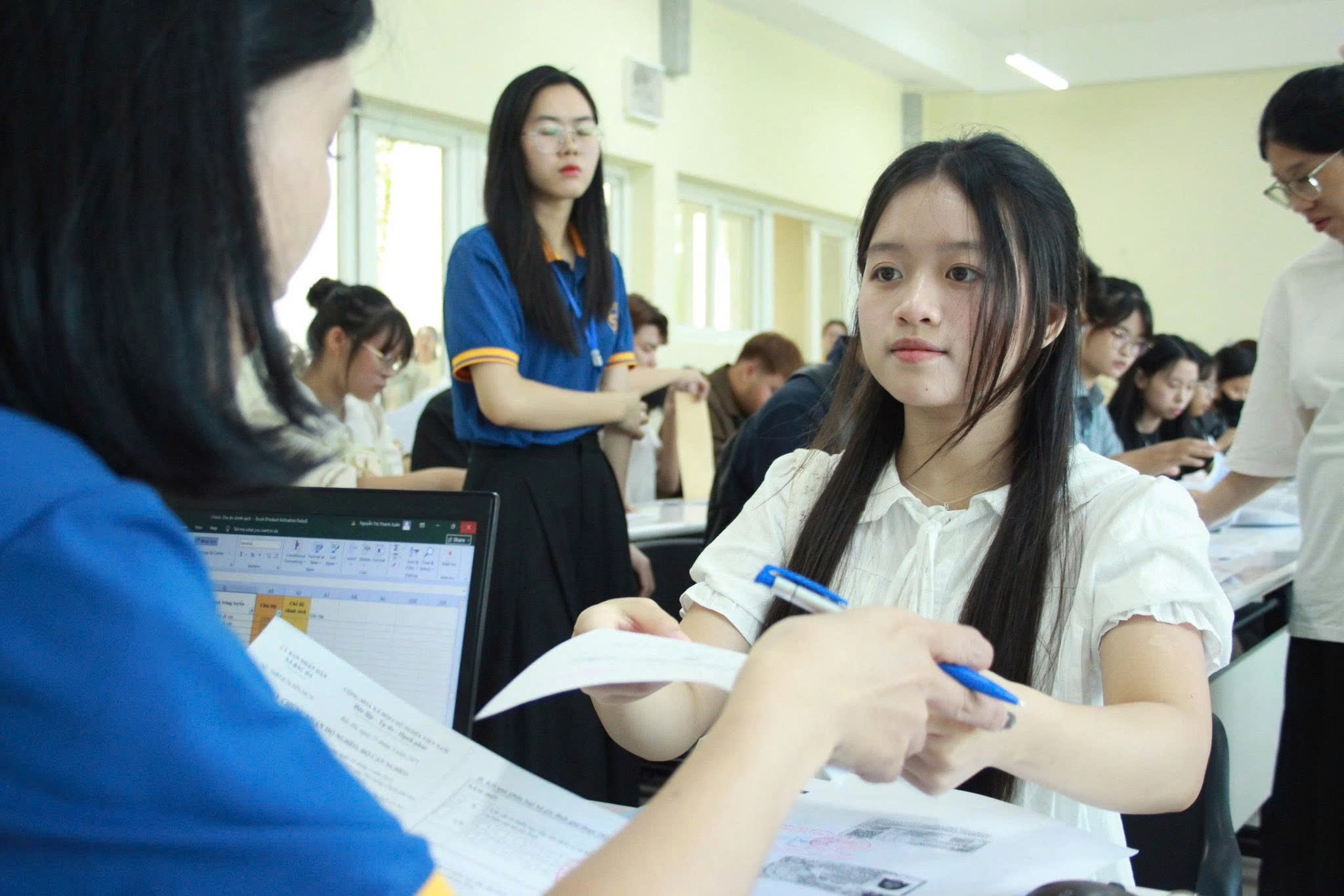 Them mot truong bo xet hoc ba voi tat ca nganh hinh anh