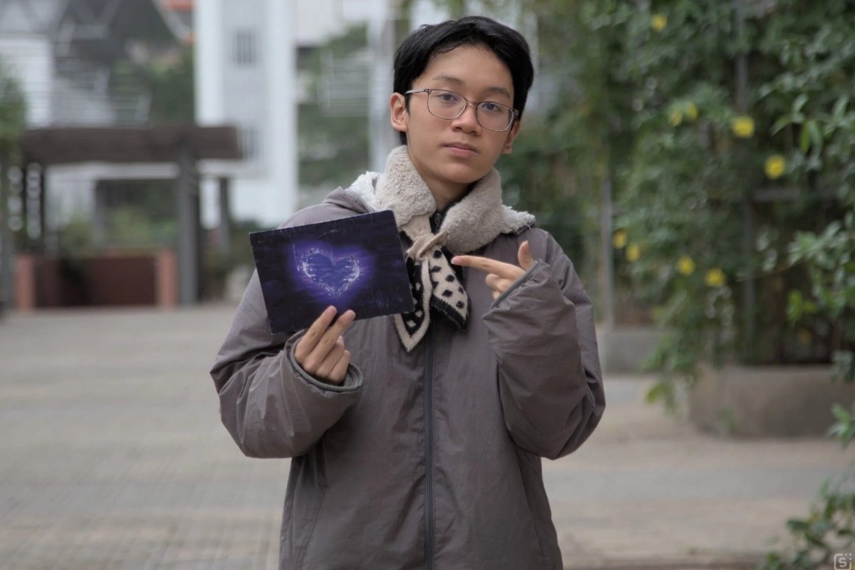 Nam sinh lop 11 xuat sac lot top 1% the gioi hinh anh