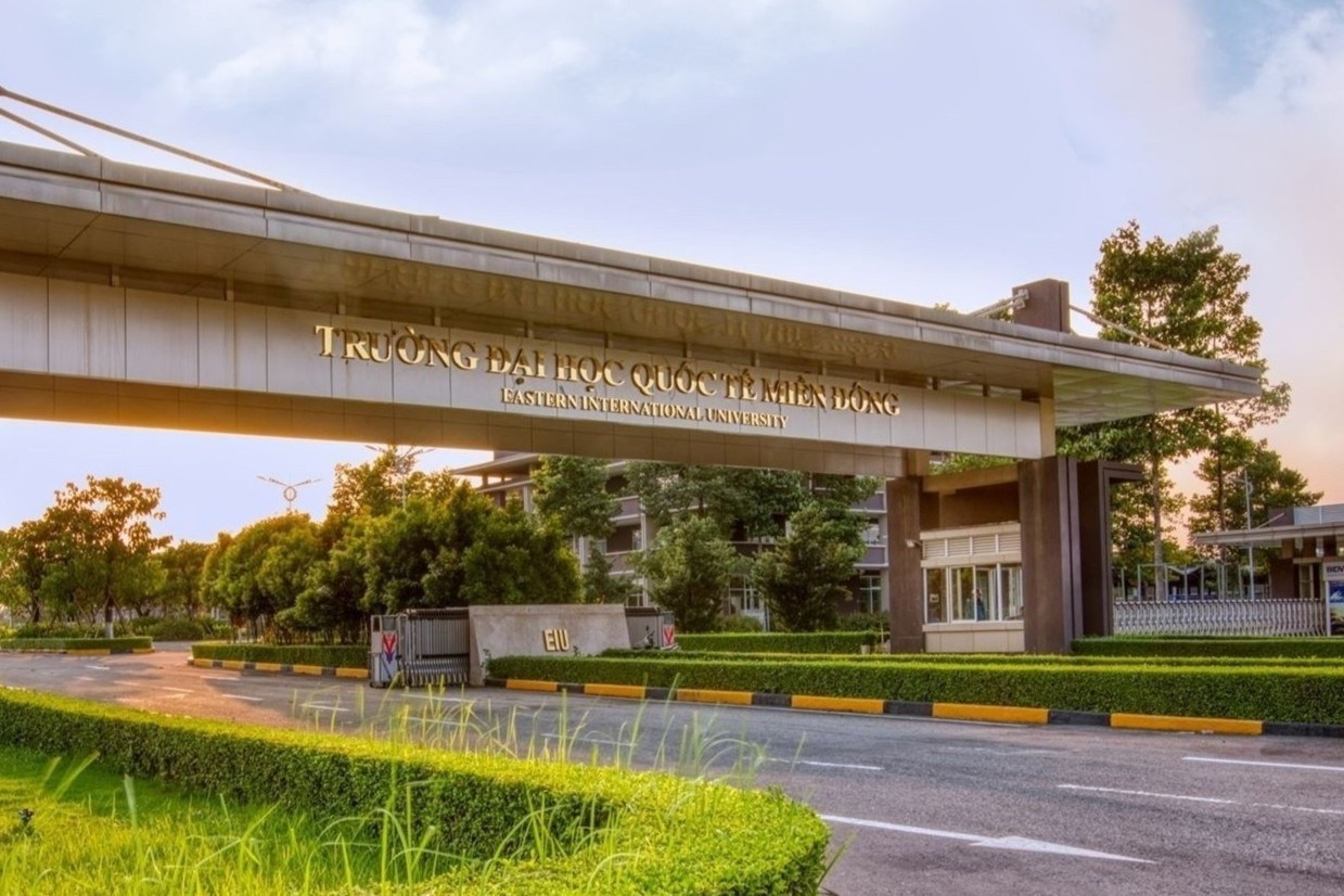 Chinh thuc: Cam dung tu 'quoc te', 'quoc gia' khi dat ten dai hoc hinh anh