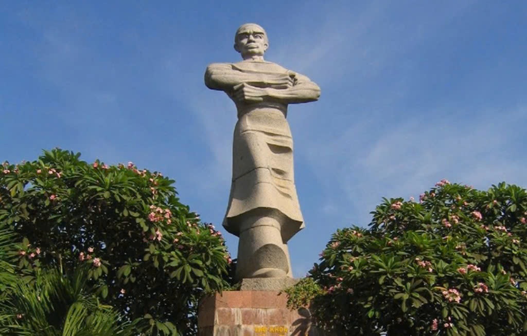 Thu khoa Huan la ai? hinh anh