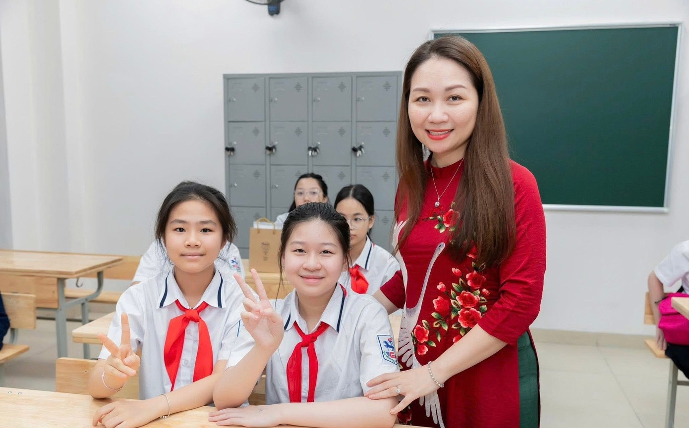 Giao vien phan khoi vi lan dau tien duoc thuong Tet 16-17 trieu dong hinh anh