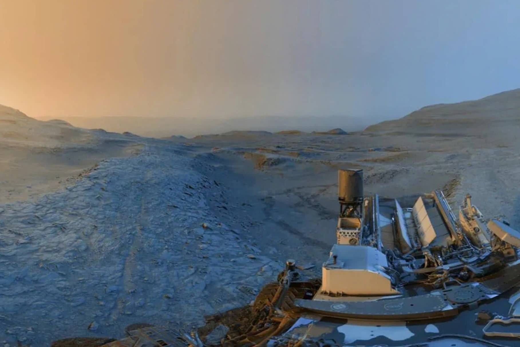 Cong bo buc anh kinh dien tren sao Hoa hinh anh