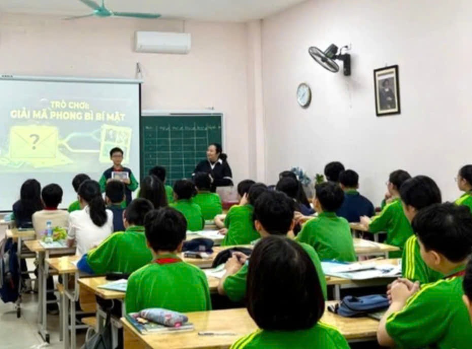 Luong huu, tuoi nghi huu cua giao vien tu nam 2026 co gi moi? hinh anh