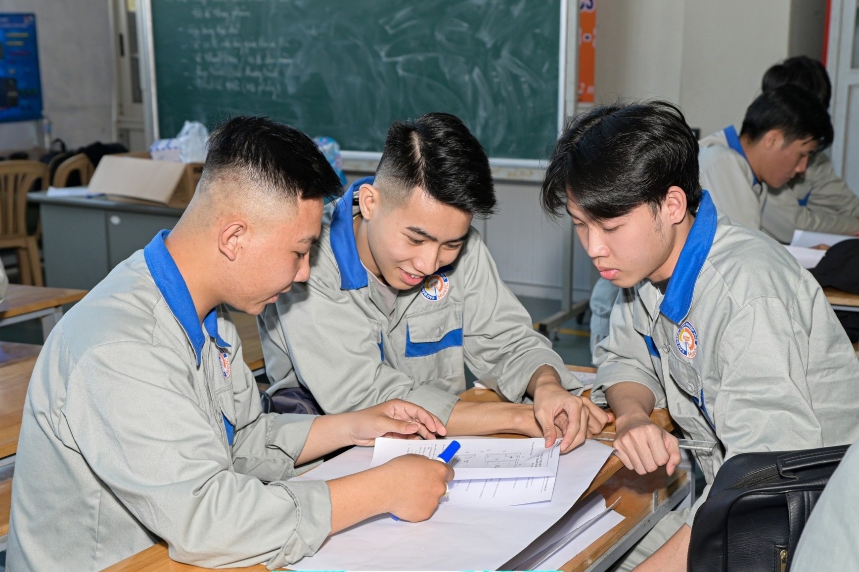 5 truong cao dang duoc cong nhan truong chat luong cao hinh anh