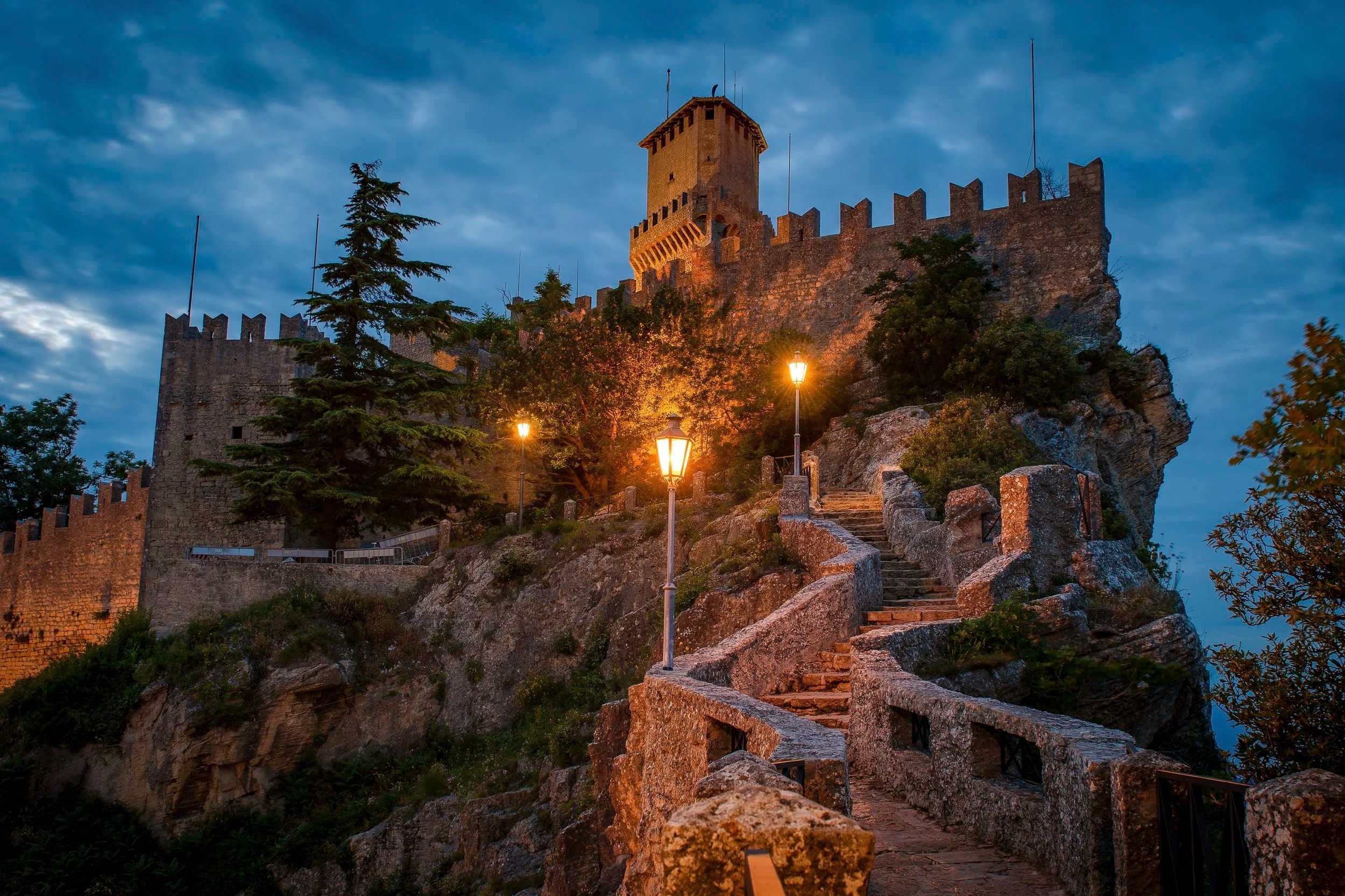 5 quoc gia nho be nhat the gioi hinh anh