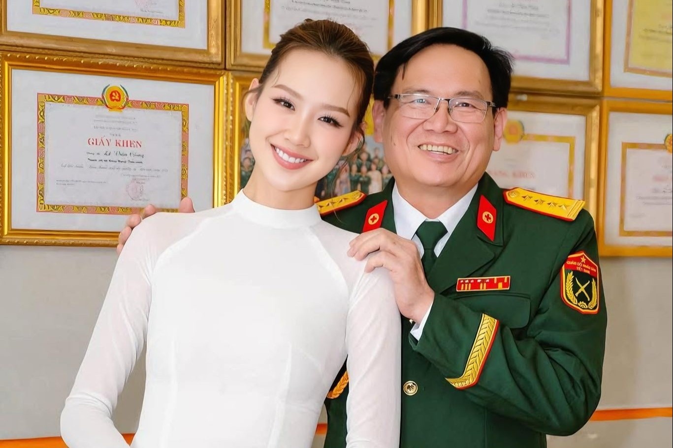 Hoa hau Bao Ngoc: 'Tri thuc mang lai su tu tin rat khac' hinh anh