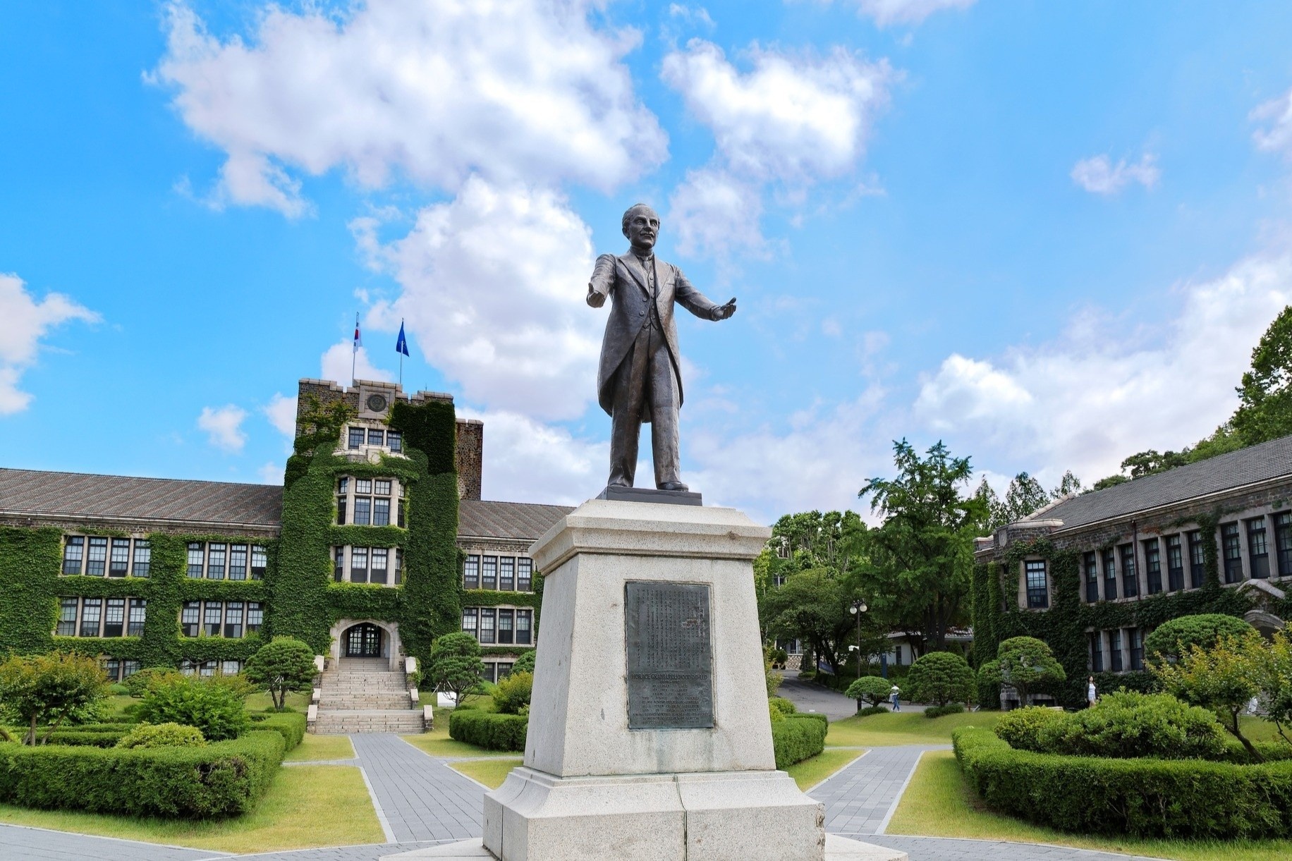 Quoc gia co nhieu du hoc sinh Viet nhat hinh anh