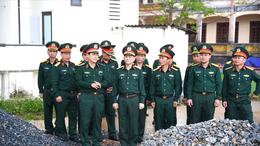 thieu sinh quan anh 1