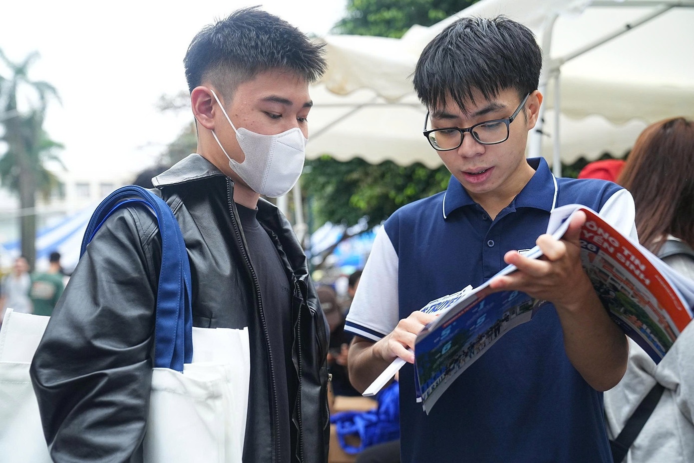 'Me cung' quy doi chung chi ngoai ngu trong tuyen sinh dai hoc hinh anh