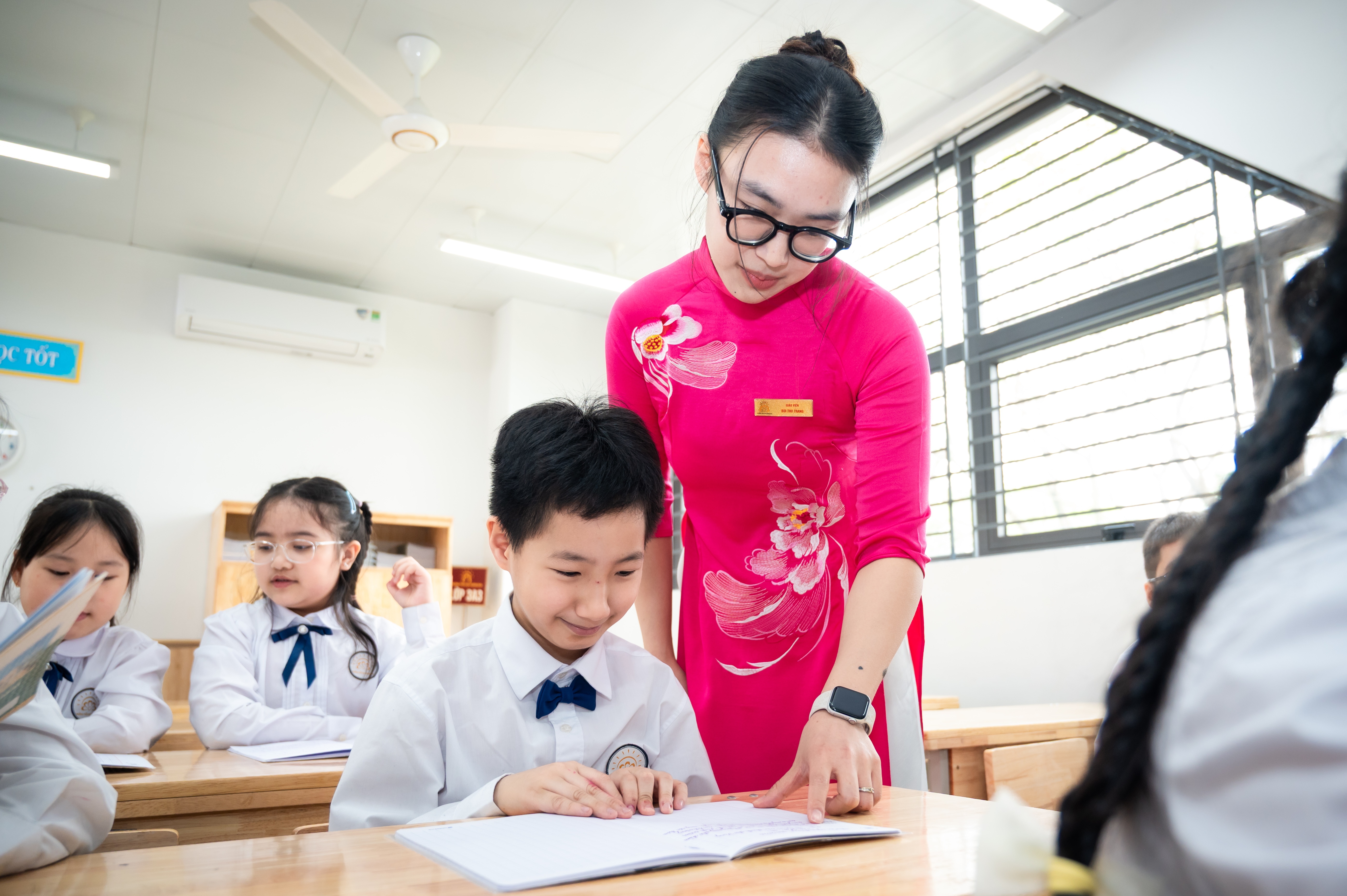 Bo GD&DT se sua quy dinh day them, hoc them hinh anh