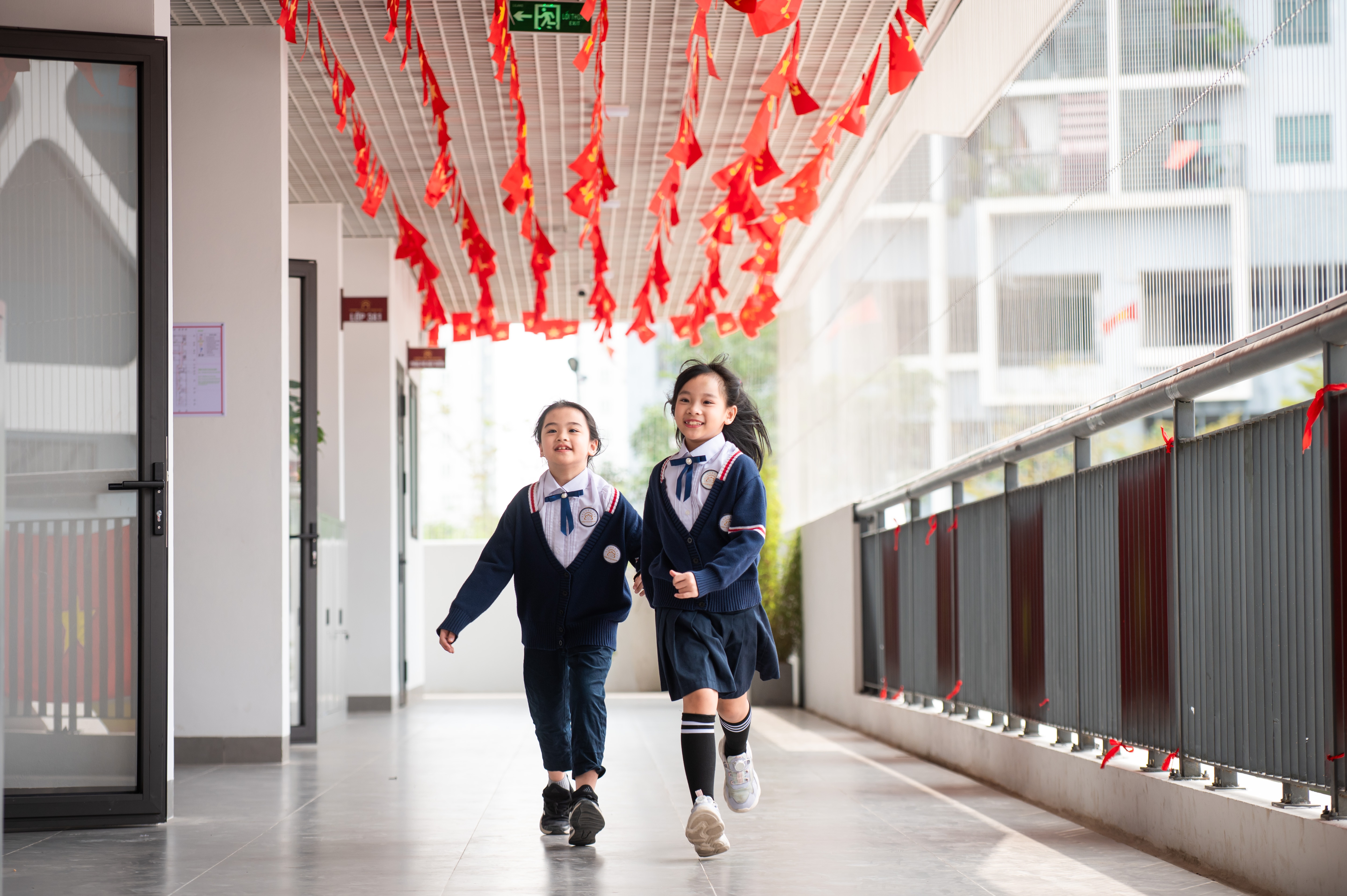 Choang ngop truong tieu hoc tram ty 'dep nhu mo' o Ha Noi hinh anh