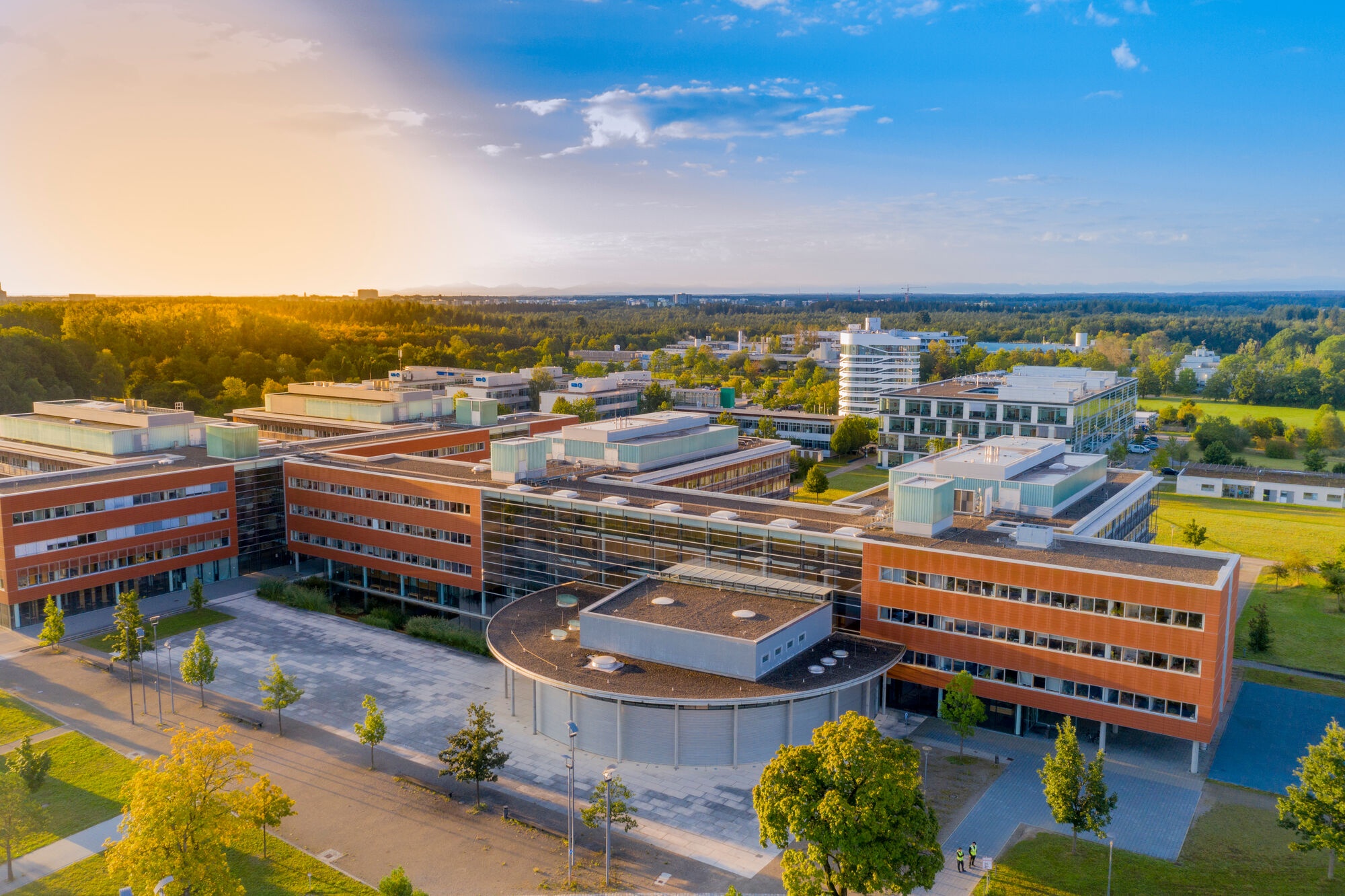 Nhung quoc gia co chi phi du hoc ‘mem’ cho sinh vien Viet Nam hinh anh