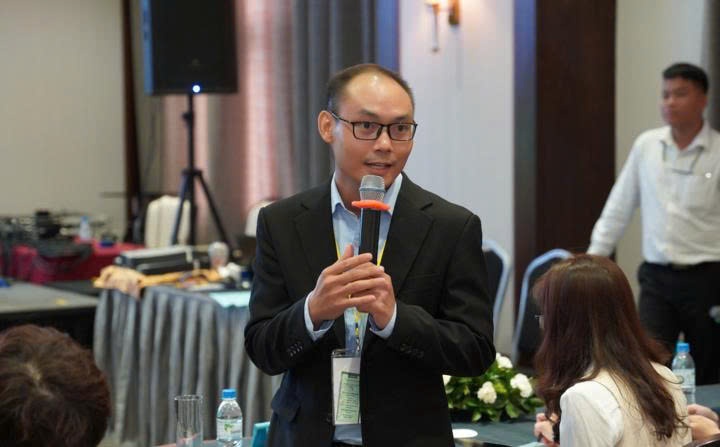 Bac si 9X Viet so huu 1.400 trich dan quoc te hinh anh