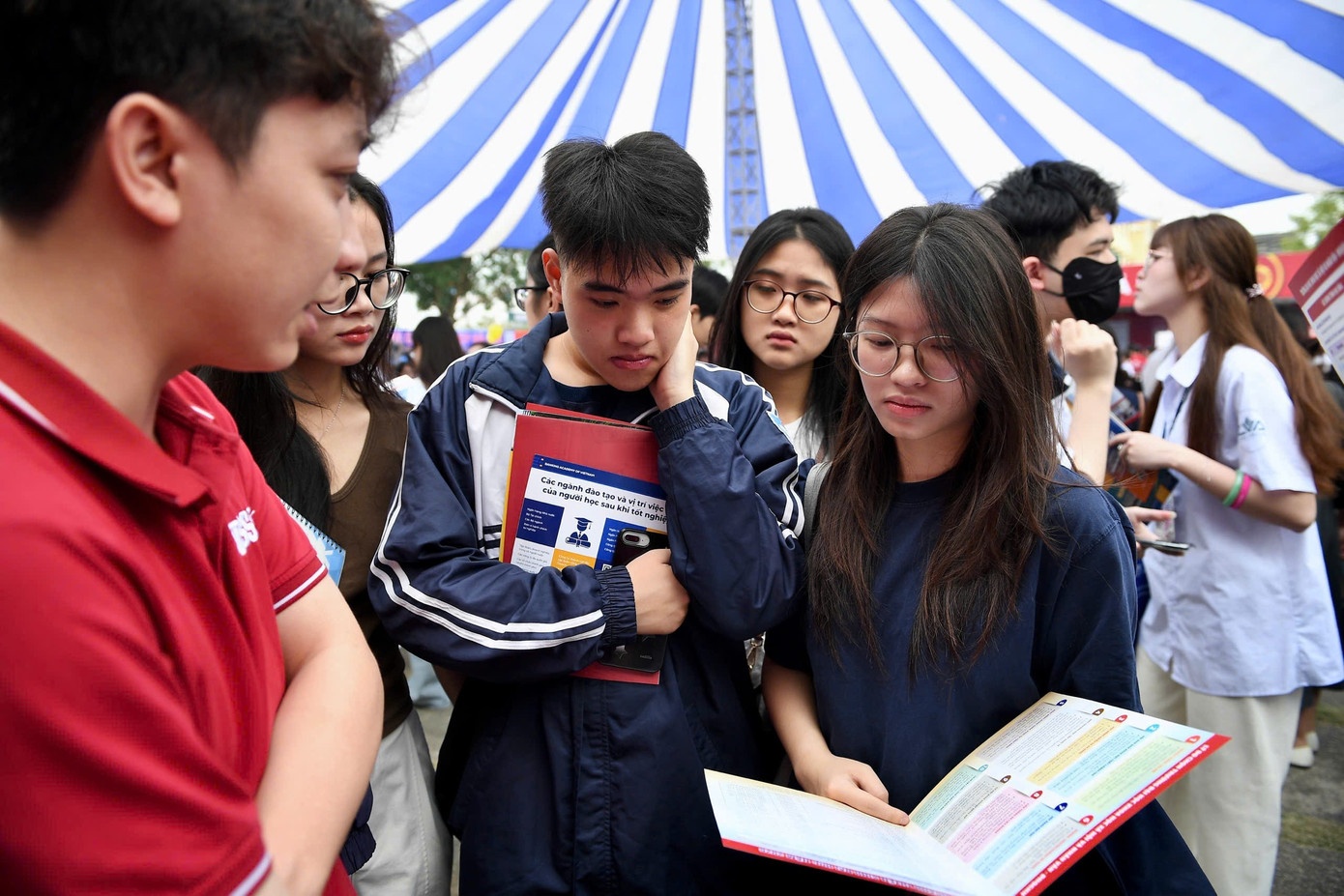 Tuyen sinh dai hoc 2026: Bi quyet de tranh truot oan hinh anh