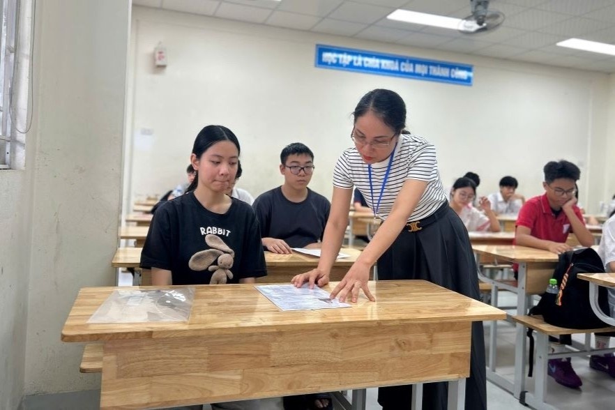 Chuyen gia chi cach but pha chang nuoc rut thi vao lop 10 hinh anh